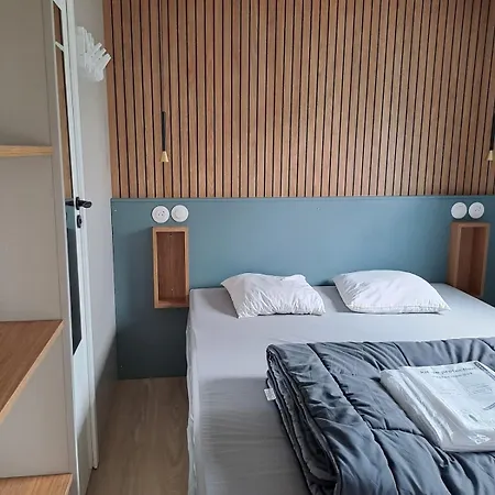 Mobile 6 A 8 Personnes, Avec Piscine A Deauville *